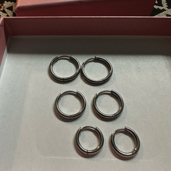 Jstyle Silver Hoop Earrings Set - Picture 2 of 3